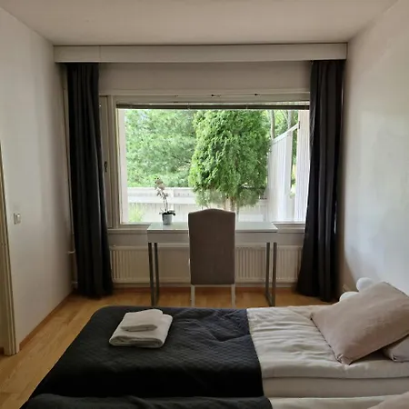 Convenient For 3 With Sauna In Tapiola *